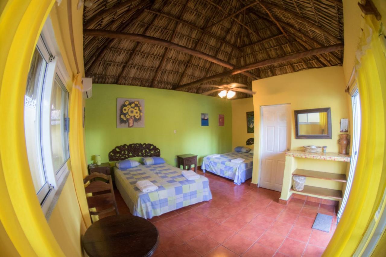 Hotel Cafe Del Sol Монтеррико Экстерьер фото