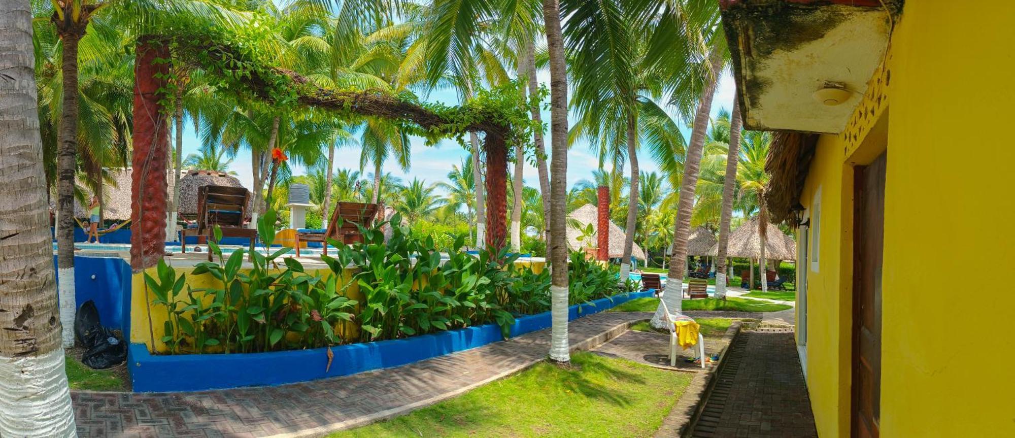 Hotel Cafe Del Sol Монтеррико Экстерьер фото