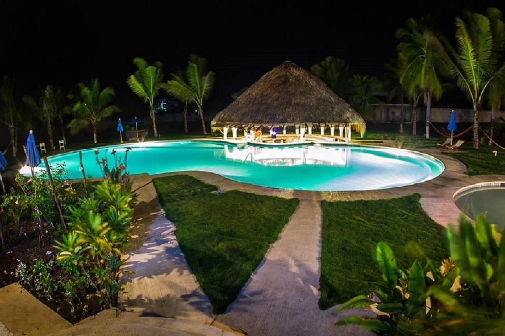 Hotel Cafe Del Sol Монтеррико Экстерьер фото